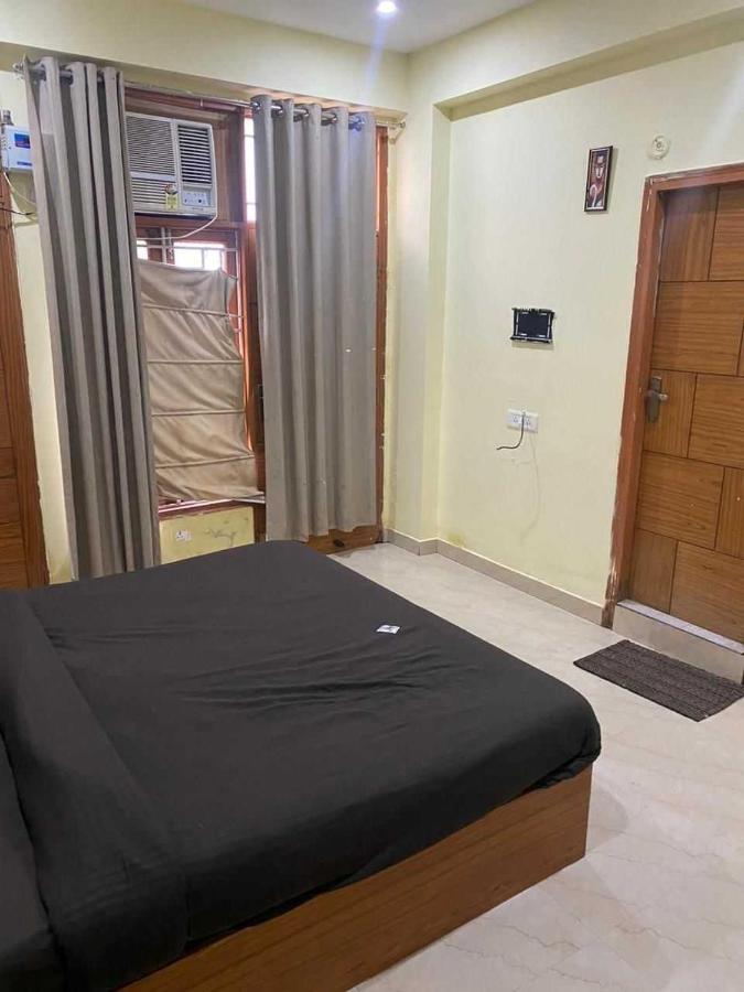 Hotel O Devansh Inn Нью-Дели Экстерьер фото